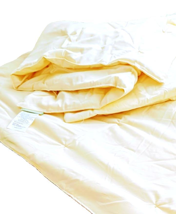 Washable wool duvet made from fine merino wool, eco-friendly and temperature-regulating.