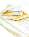 Washable wool duvet made from fine merino wool, eco-friendly and temperature-regulating.